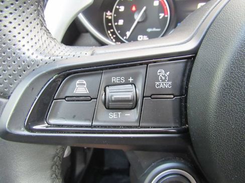 Used 2023 Alfa Romeo Giulia Sprint image 37