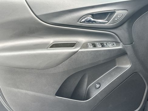 Used 2024 Chevrolet Equinox LT FWD image 10