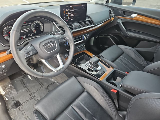 Used 2024 Audi Q5 Prestige w/ Prestige Package AWD/4WD image 12