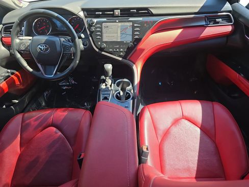 Used 2020 Toyota Camry XSE w/ Navigation Package image 9
