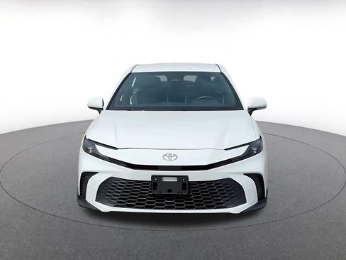 Used 2026 Toyota Camry SE FWD image 4