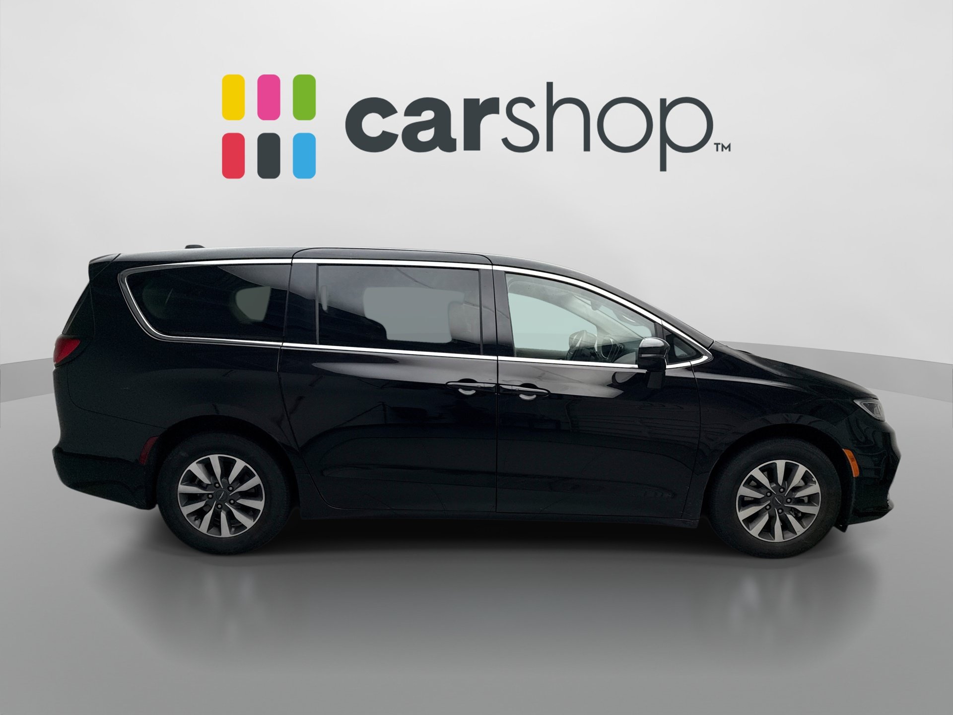 Used 2024 Chrysler Pacifica Limited FWD image 6