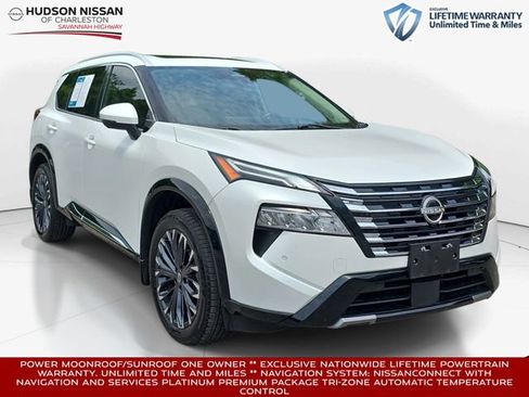 Used 2024 Nissan Rogue Platinum w/ Platinum Premium Package FWD image 1