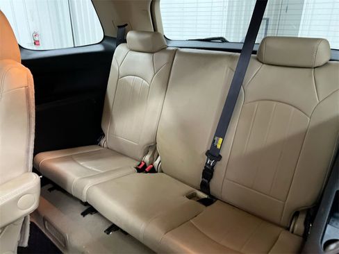 Used 2011 GMC Acadia Denali image 28