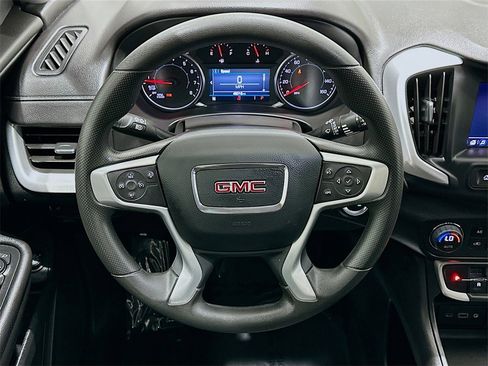 Used 2023 GMC Terrain SLE w/ Driver Convenience Package image 11