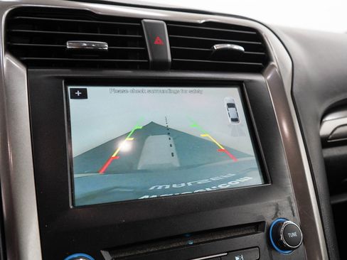 Used 2017 Ford Fusion SE w/ Fusion SE Technology Package FWD image 26