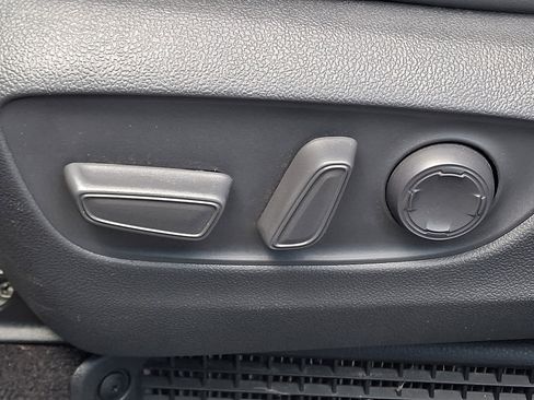 Certified 2021 Toyota Sienna XLE w/ XLE Plus Package FWD image 29