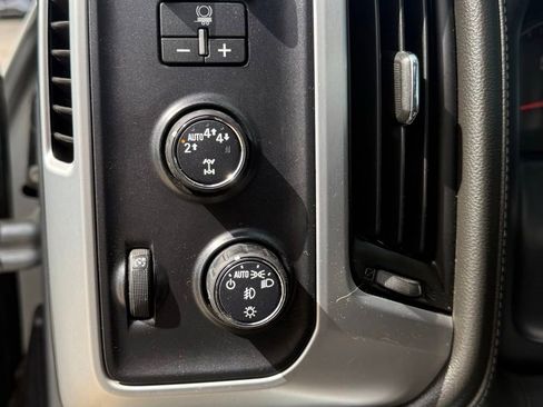 Used 2018 GMC Sierra 1500 SLE w/ Suspension Package, Off-Road AWD/4WD image 9