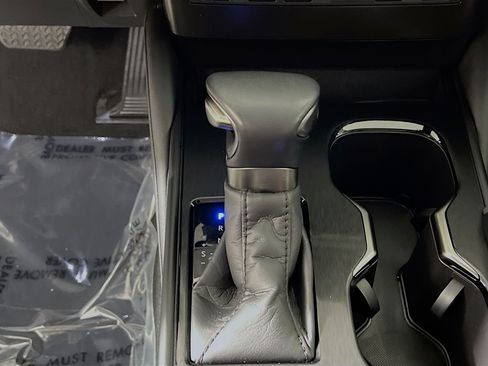 Used 2024 Lexus ES 350 w/ Premium Package image 24