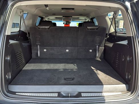 Used 2019 Chevrolet Suburban LT AWD/4WD image 5