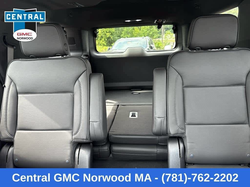 New 2026 GMC Yukon Denali w/ Sun & Power Step Package AWD/4WD image 22