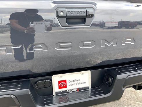 Used 2024 Toyota Tacoma SR image 10