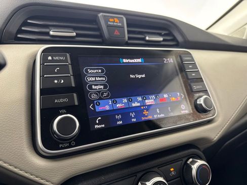 Used 2022 Nissan Versa SV image 23