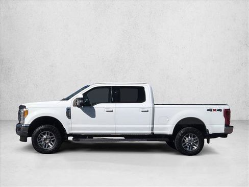 Used 2017 Ford F250 Lariat w/ Lariat Value Package image 9