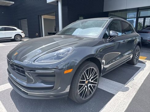 Certified 2026 Porsche Macan AWD/4WD image 1