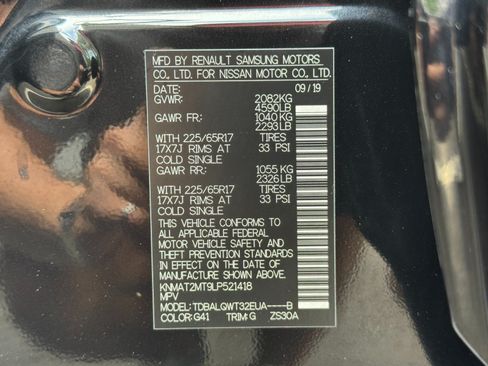 Used 2020 Nissan Rogue SV FWD image 40