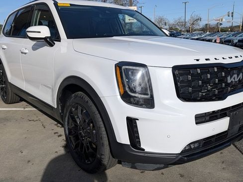 Used 2022 Kia Telluride SX w/ SX Prestige Package image 12