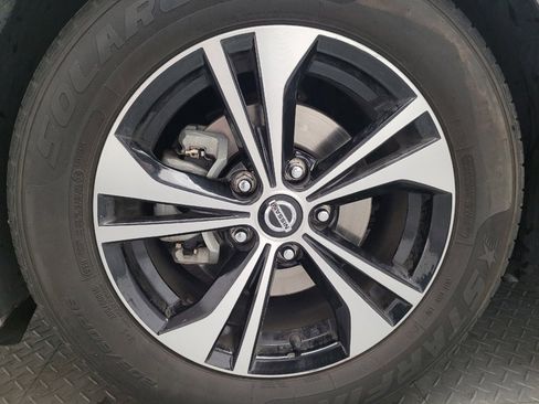 Used 2022 Nissan Sentra SV FWD image 31