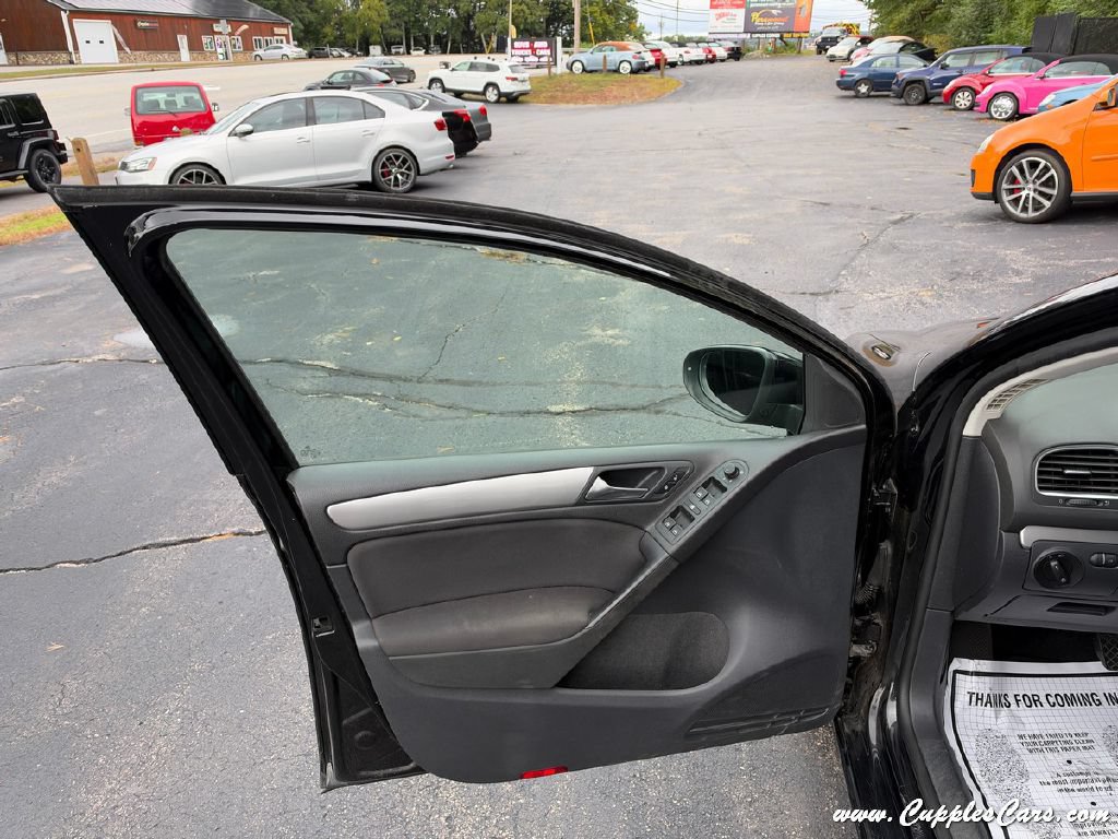 Used 2013 Volkswagen Golf 4-Door FWD image 5