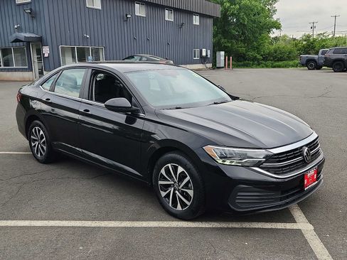 Used 2024 Volkswagen Jetta S FWD image 3