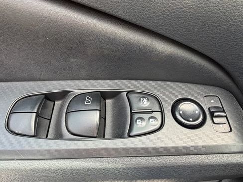 Used 2025 Nissan Altima 2.5 SV FWD image 22