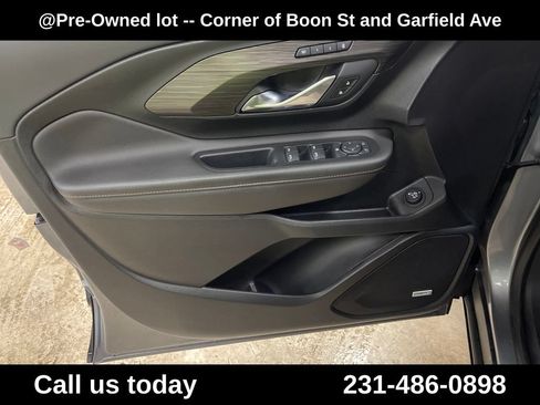 Used 2020 GMC Terrain SLT w/ Preferred Package AWD/4WD image 15