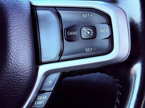 Used 2020 RAM 1500 Big Horn AWD/4WD image 32