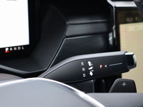 New 2025 GMC Acadia Elevation w/ Elevation Premium Package image 16