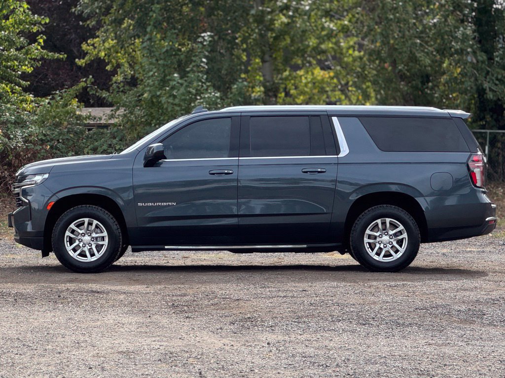 Used 2021 Chevrolet Suburban LT AWD/4WD image 4