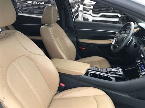 Used 2021 Hyundai Sonata Limited w/ Preferred Accessory Package image 27