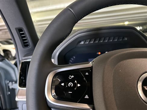 New 2026 Volvo XC90 B5 Plus w/ Protection Package image 13
