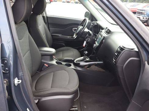Used 2015 Kia Soul + w/ Audio Package FWD image 20