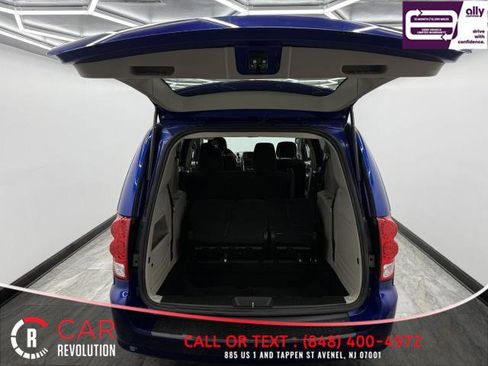 Used 2019 Dodge Grand Caravan SE image 6