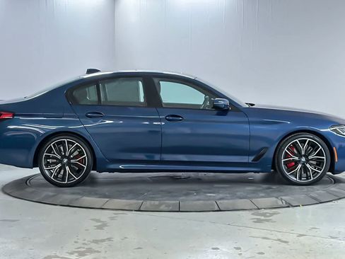 Used 2023 BMW 540i w/ Executive Package image 8