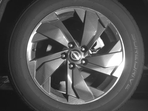 Used 2025 Nissan Rogue SV FWD image 14