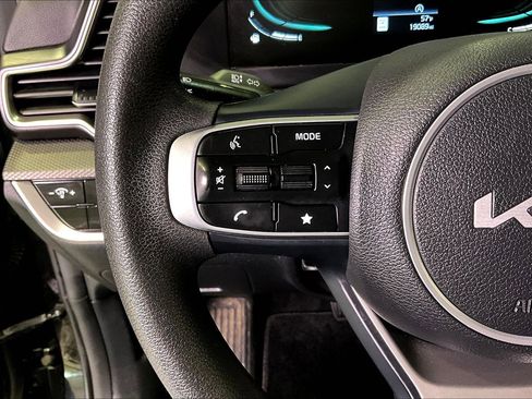 Used 2024 Kia Sportage LX image 11