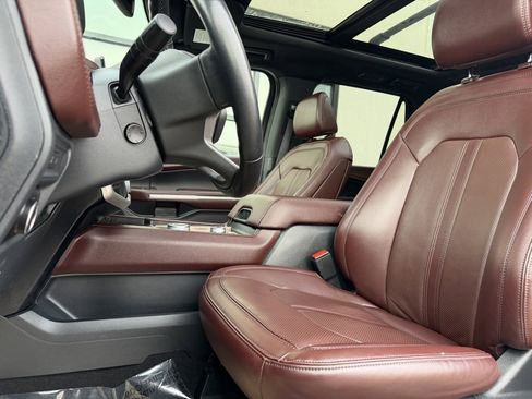 Used 2024 Ford Expedition Max Limited image 23