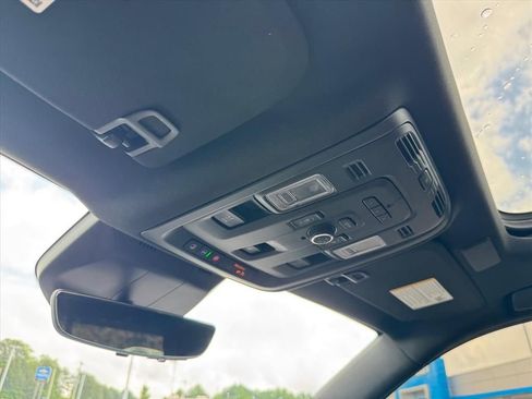 Used 2024 Cadillac Escalade Premium Luxury w/ LPO, Floor Liner Package AWD/4WD image 29
