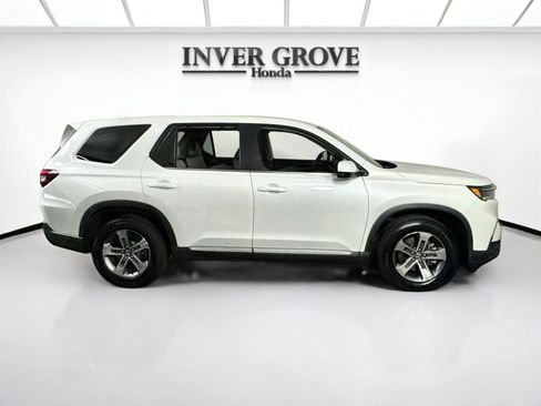 Used 2024 Honda Pilot EX-L image 4