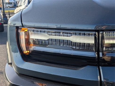New 2025 GMC Hummer EV 2X image 10
