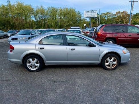 Used 2005 Dodge Stratus SXT w/ Leather Value Pkg image 11