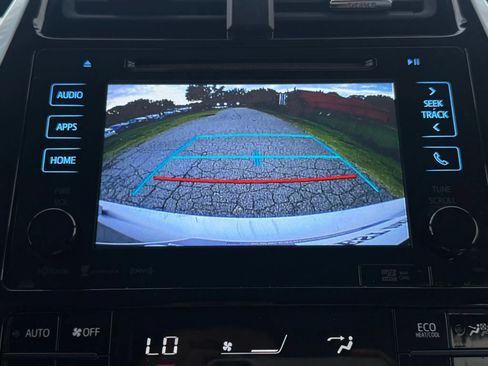 Used 2017 Toyota Prius Prime Advanced FWD image 15