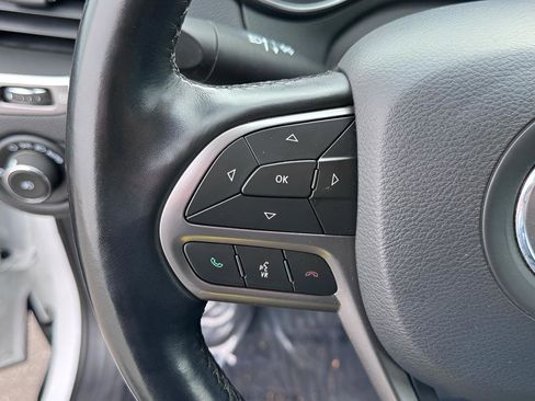 Used 2021 Jeep Cherokee Latitude Lux w/ Trailer Tow Group image 22