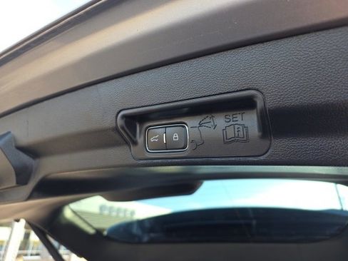 Used 2022 Ford Explorer Limited w/ Hybrid Equipment Group 310A image 18