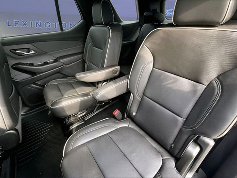 Used 2023 Chevrolet Traverse Premier AWD/4WD image 22