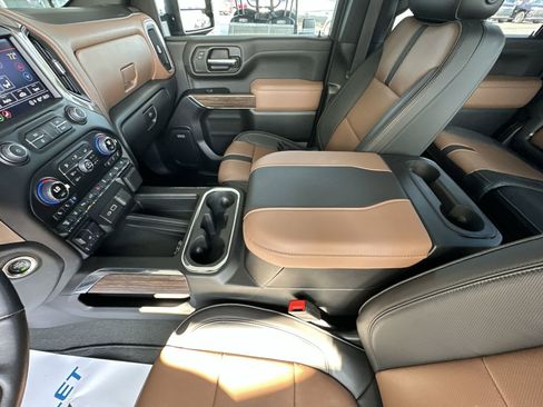 Used 2023 Chevrolet Silverado 2500 High Country w/ Technology Package AWD/4WD image 36