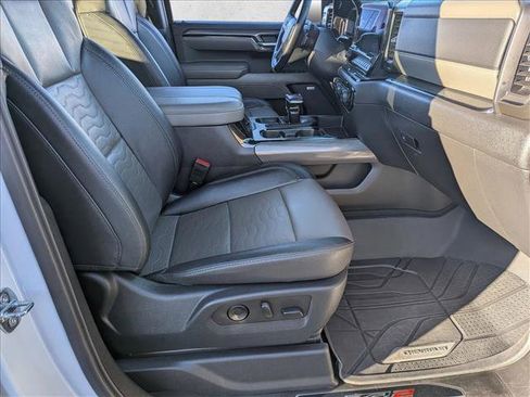 Used 2023 Chevrolet Silverado 1500 ZR2 w/ Technology Package image 19