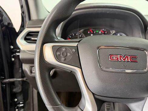 Used 2022 GMC Acadia SLE w/ Driver Convenience Package FWD image 17