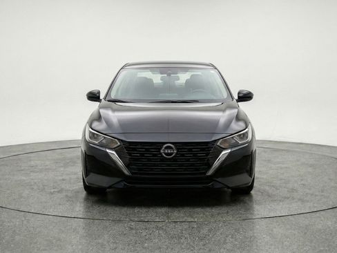 Used 2025 Nissan Sentra SV image 2