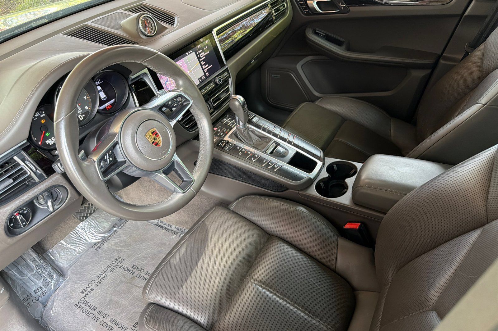 Used 2021 Porsche Macan AWD/4WD image 11